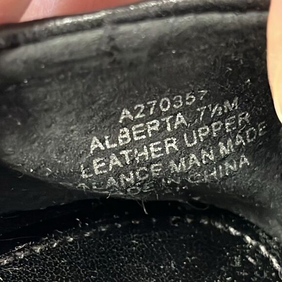 Judith Ripka | Black Leather Slip on Alberta Flats 7.5 - Picture 7 of 7